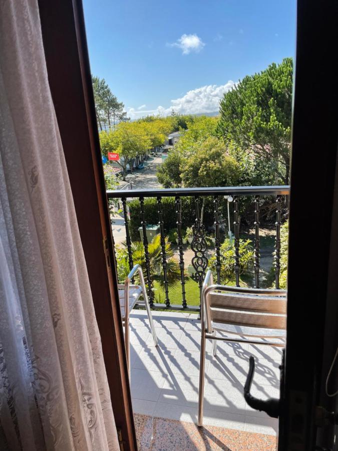 Hostal Restaurante Luz De Luna Villanueva De Arosa Kültér fotó